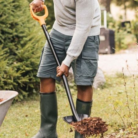 Лопата совковая Fiskars Solid (1066718) фото Лопата совковая Fiskars Solid (1066718) фото