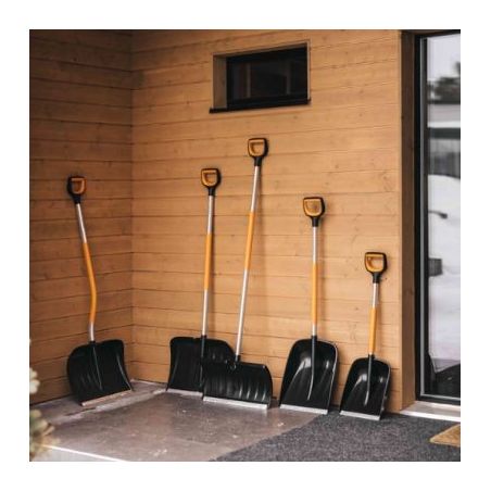 Лопата для снігу пластикова Fiskars X-series™ (1057186) фото