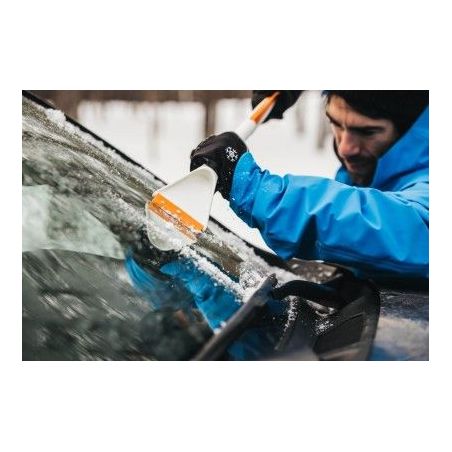 Щётка скребок для автомобиля Fiskars SnowXpert (1019352) фото Щётка скребок для автомобиля Fiskars SnowXpert (1019352) фото